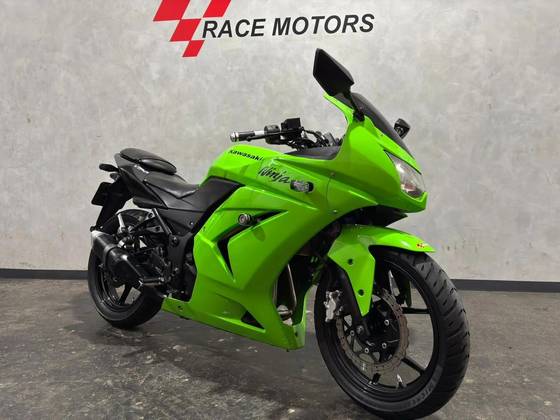 KAWASAKI NINJA 250R KAWASAKI NINJA 250R